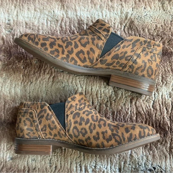 Clarks Camzin Mix Leopard Booties - Picture 3 of 12